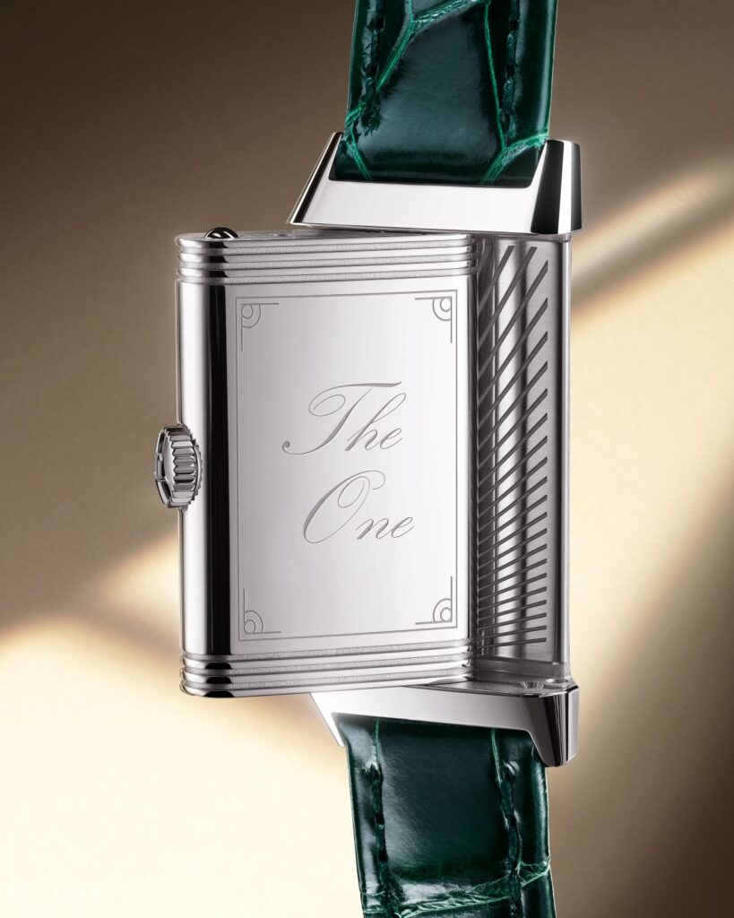 2022 REVERSO ONE MONOFACE GREEN CLOSE UP VERSO THEONE 300dpi Format4.5